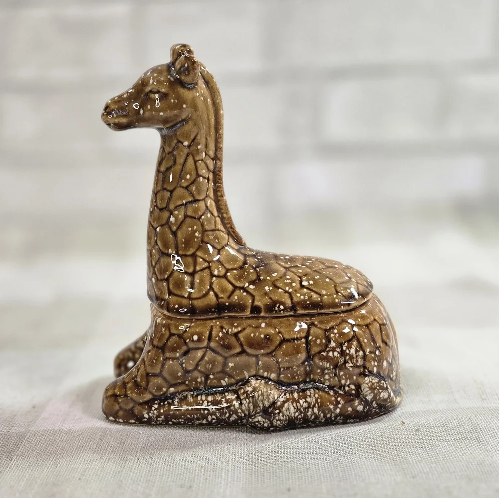 Vintage Pier 1 Giraffe Trinket Box Speckled Glaze Finish 6.75 in. Tall
